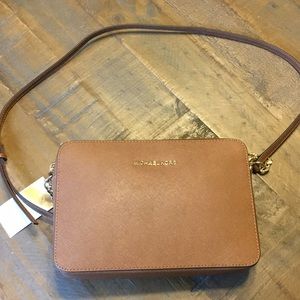 Michael Kors Jet Set Travel crossbody NWT